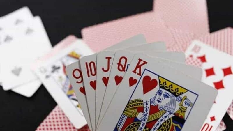 Cách chơi bài Tiến lên cơ bản